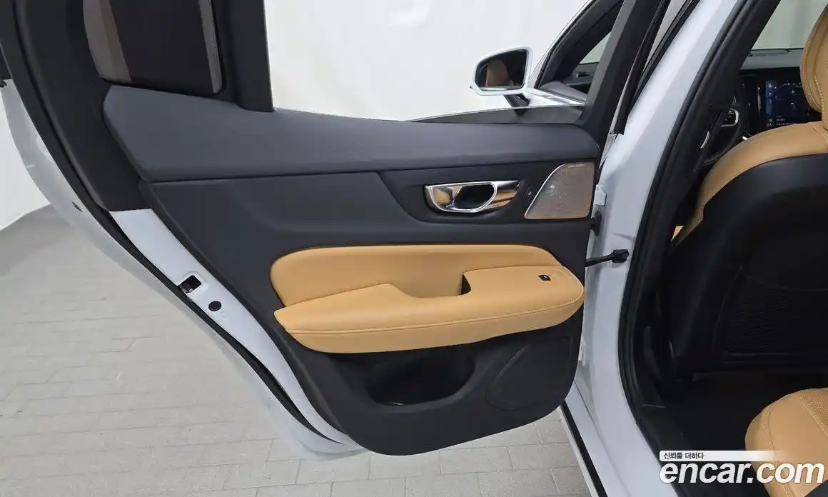 Volvo S60 2019 2.0 автомат (гидро), фото 15