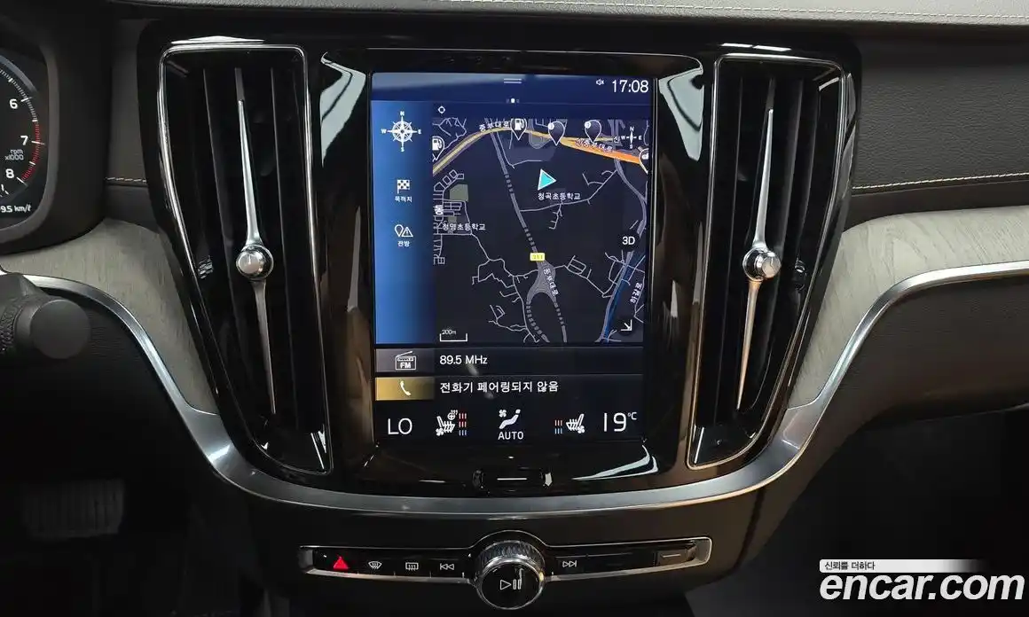 Volvo S60 2019 2.0 автомат (гидро), фото 19