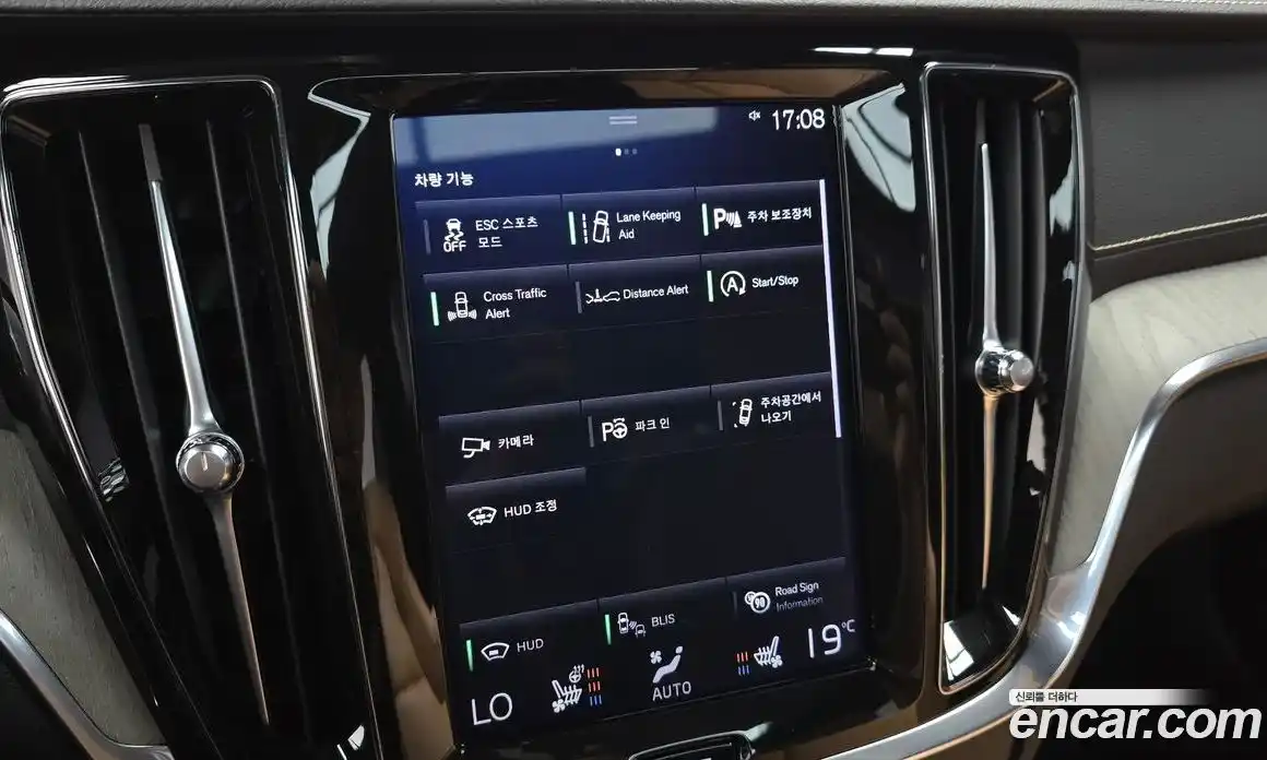 Volvo S60 2019 2.0 автомат (гидро), фото 21