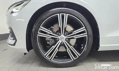 Volvo S60 2019 2.0 автомат (гидро), миниатюра 5