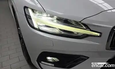 Volvo S60 2019 2.0 автомат (гидро), миниатюра 8
