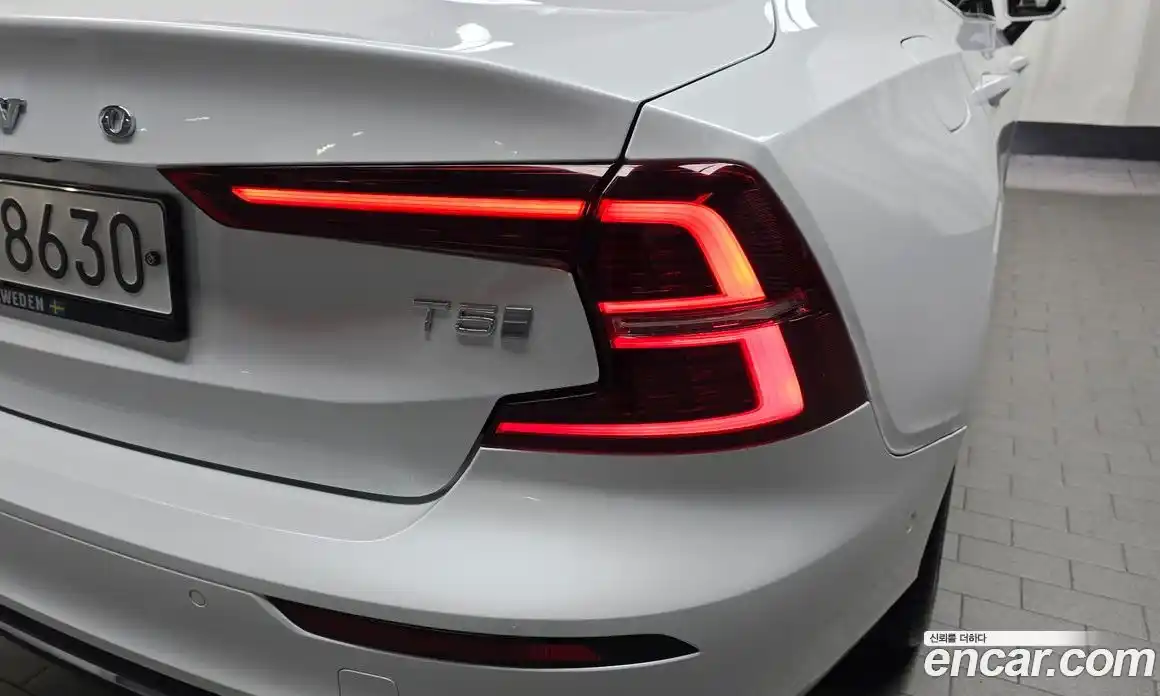 Volvo S60 2019 2.0 автомат (гидро), фото 9