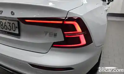 Volvo S60 2019 2.0 автомат (гидро), миниатюра 9