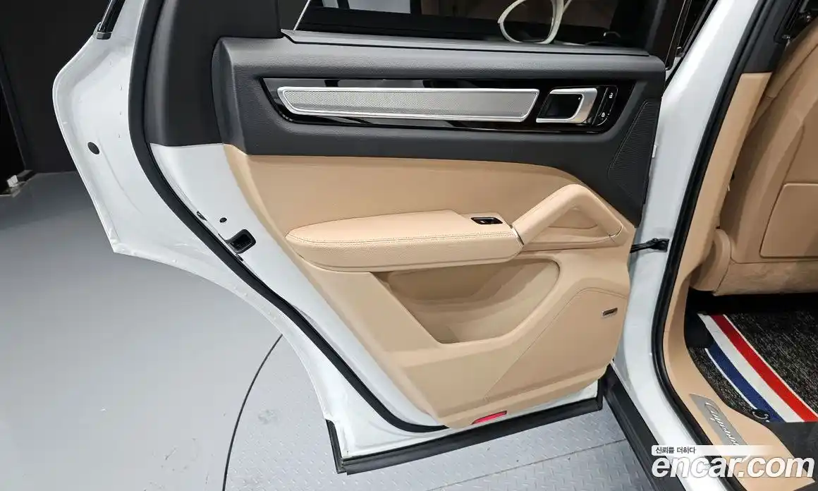 Porsche Cayenne 2022 3.0 автомат (гидро), фото 15