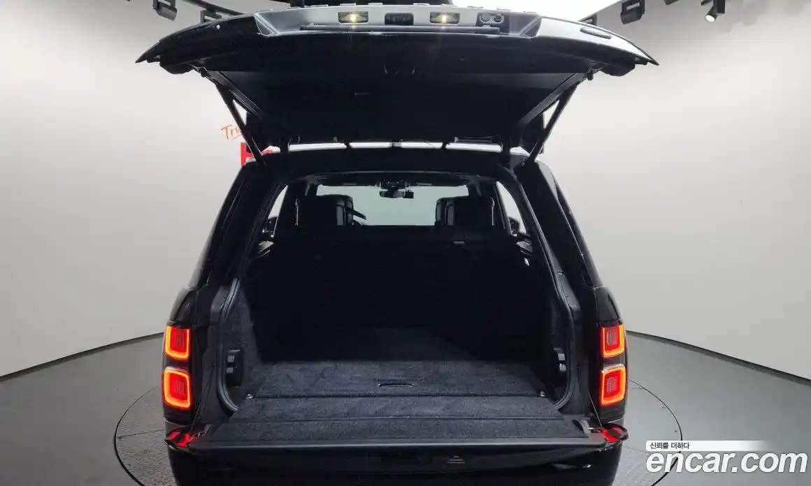 Land Rover Range Rover 2019 5.0 автомат (гидро), фото 24