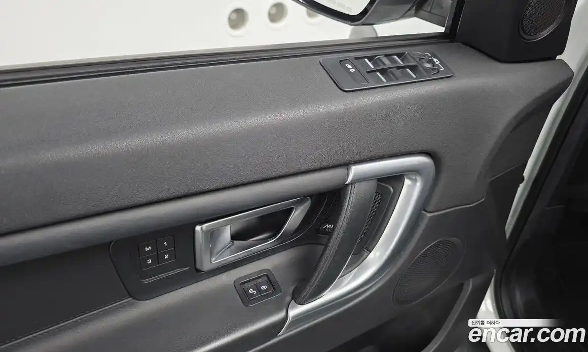 Land Rover Discovery Sport 2016 2.0 автомат (гидро), фото 14