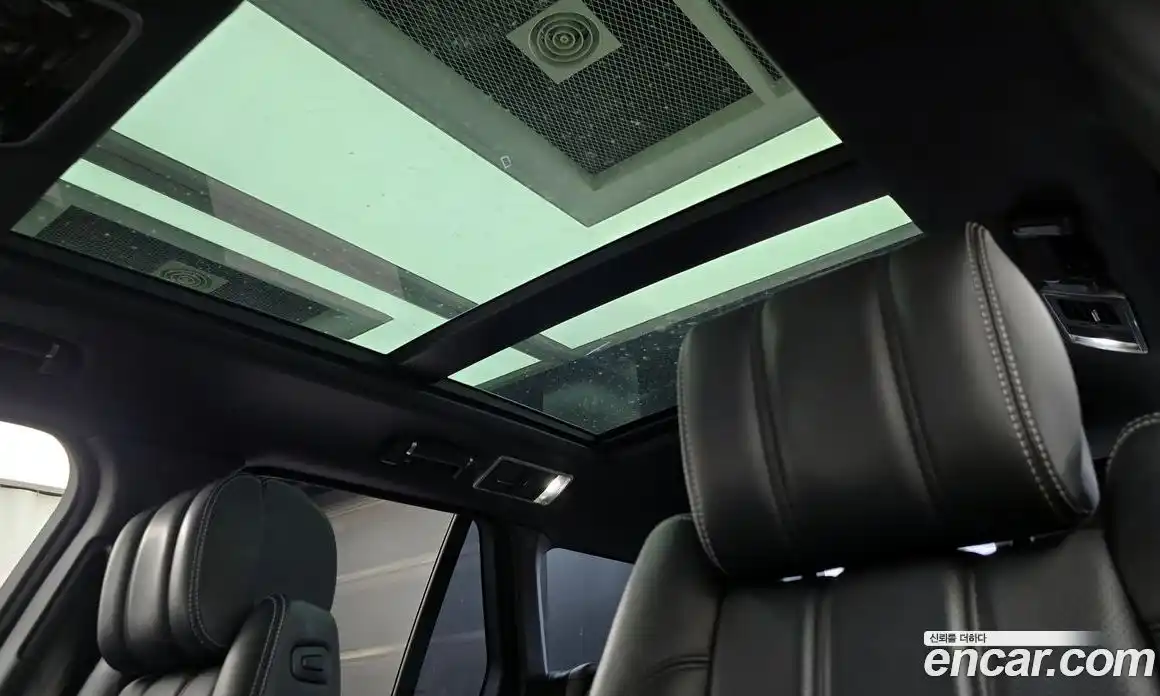 Land Rover Range Rover 2017 4.4 автомат (гидро), фото 16