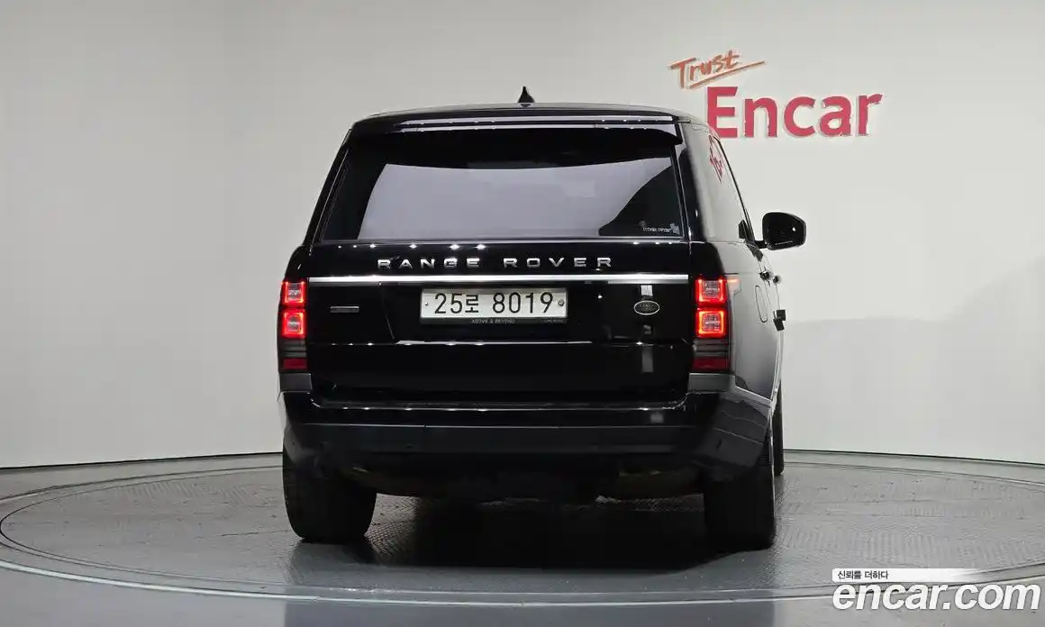 Land Rover Range Rover 2017 4.4 автомат (гидро), фото 4