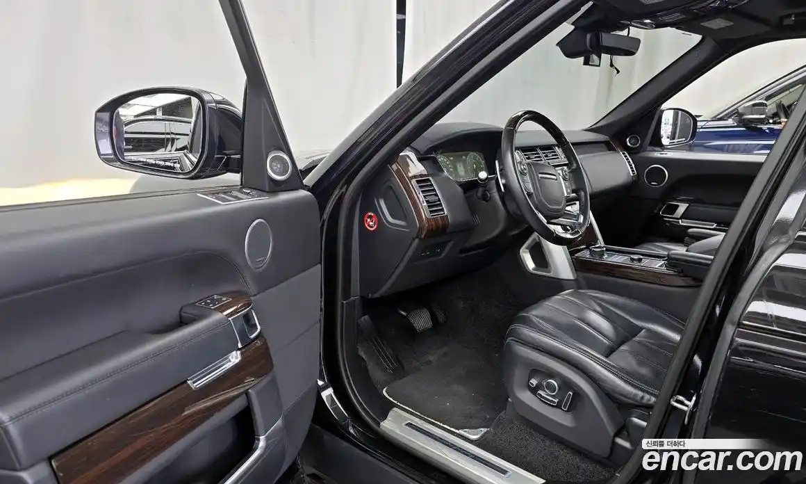 Land Rover Range Rover 2017 4.4 автомат (гидро), фото 10