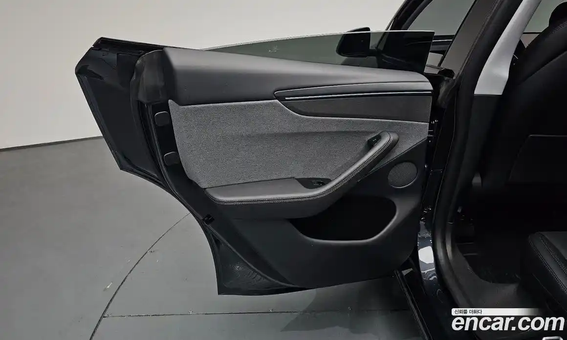 Tesla Model Y 2025 0.2 гидро, фото 14