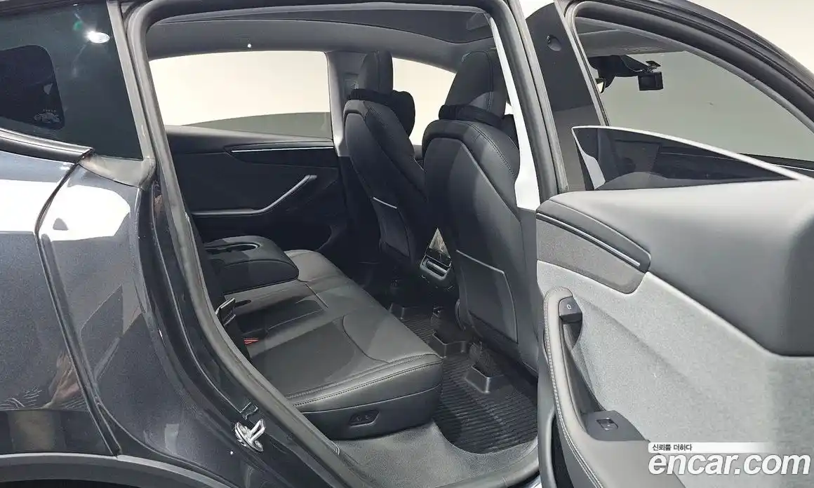 Tesla Model Y 2025 0.2 гидро, фото 16