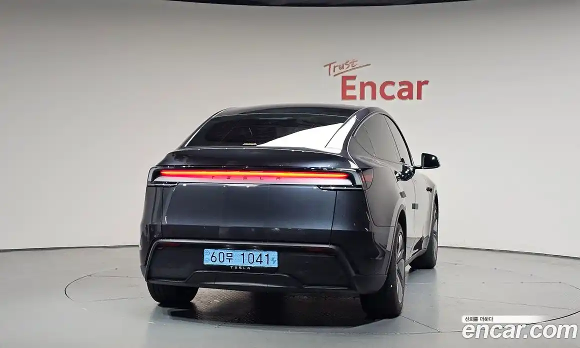 Tesla Model Y 2025 0.2 гидро, фото 3