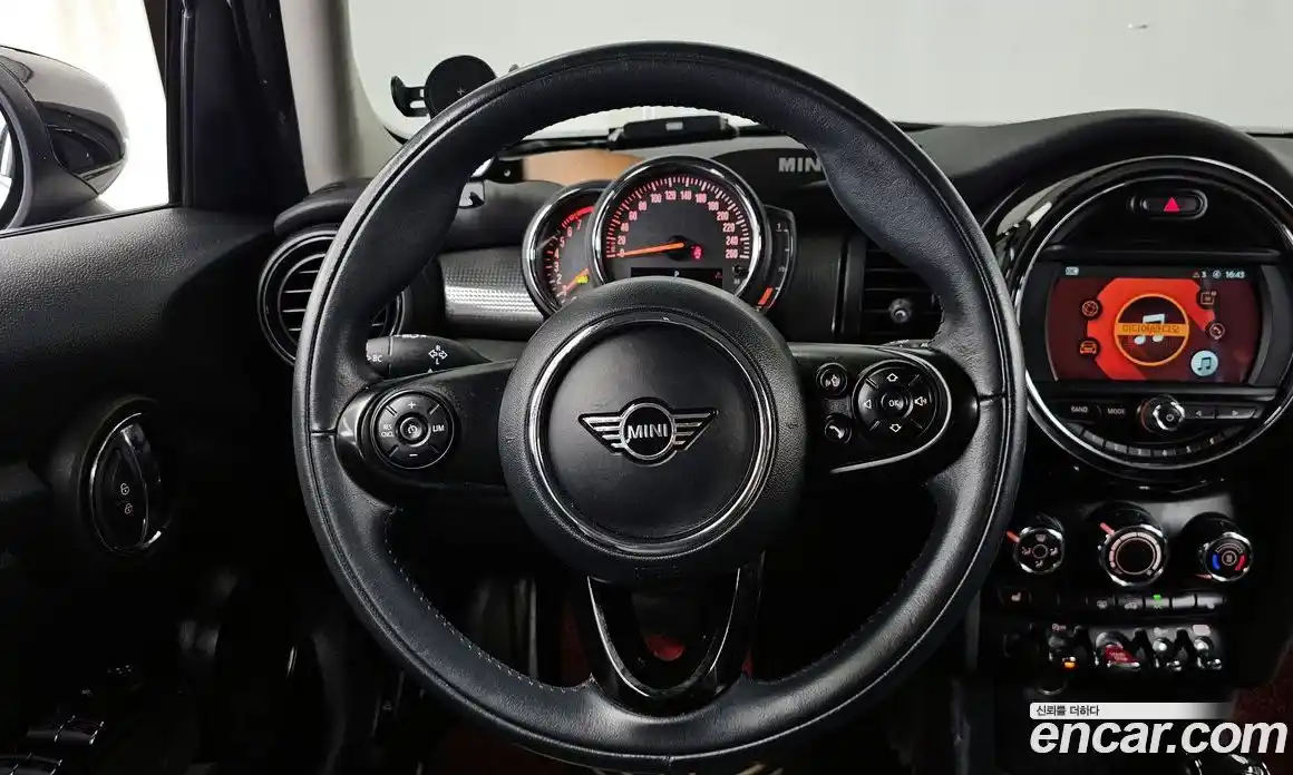 Mini Cooper 2020 1.5 автомат (гидро), фото 19