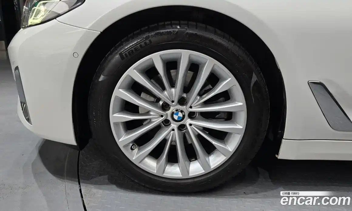BMW 5 серия 2023 2.0 автомат (гидро), фото 5