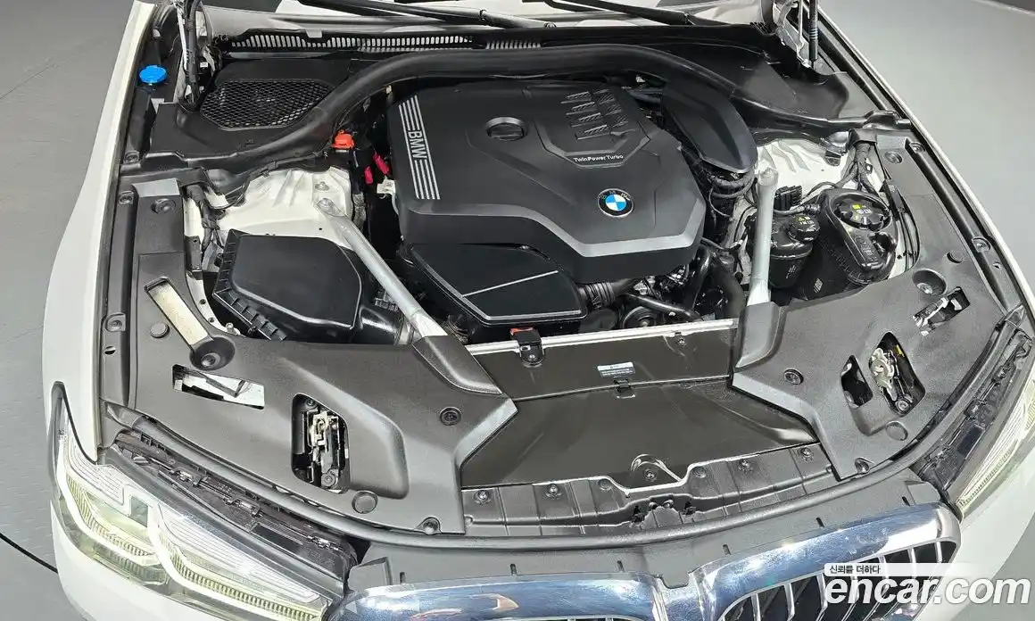 BMW 5 серия 2023 2.0 автомат (гидро), фото 6