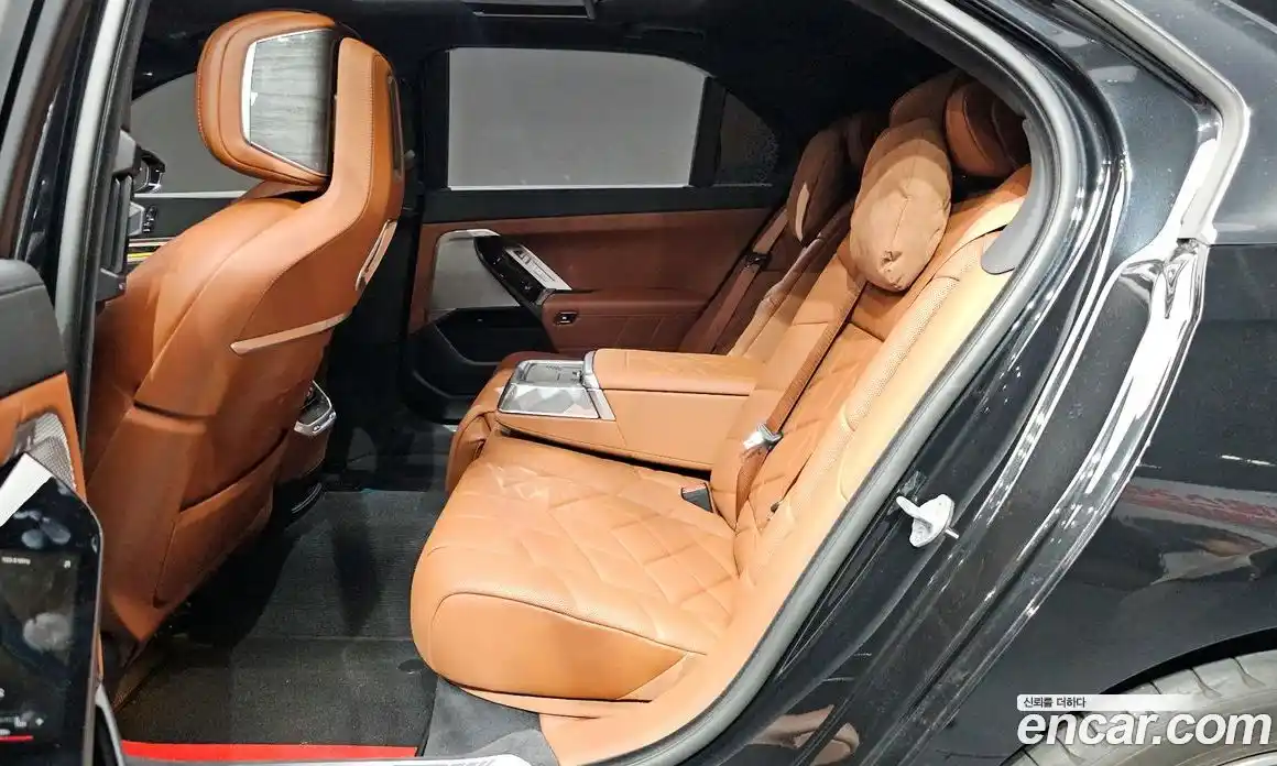 BMW 7 серия 2023 3.0 автомат (гидро), фото 16