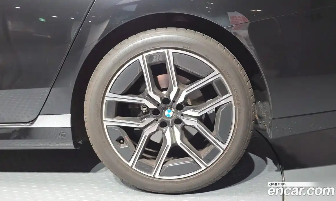 BMW 7 серия 2023 3.0 автомат (гидро), фото 7