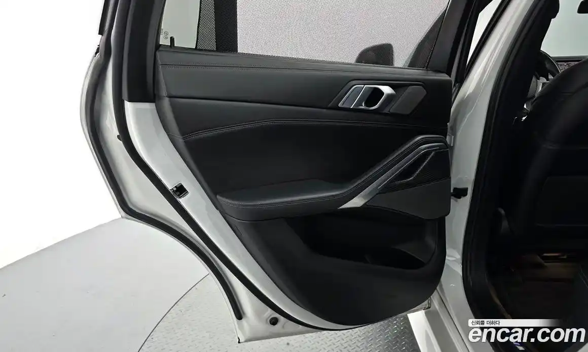 BMW X6 2023 3.0 автомат (гидро), фото 15