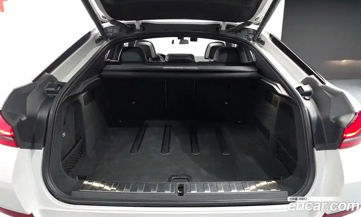 BMW X6 2023 3.0 автомат (гидро), фото 33