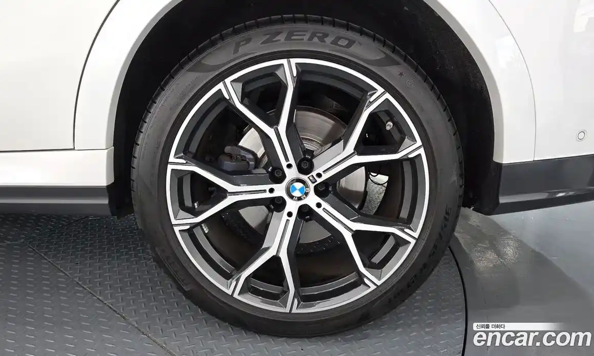 BMW X6 2023 3.0 автомат (гидро), фото 7