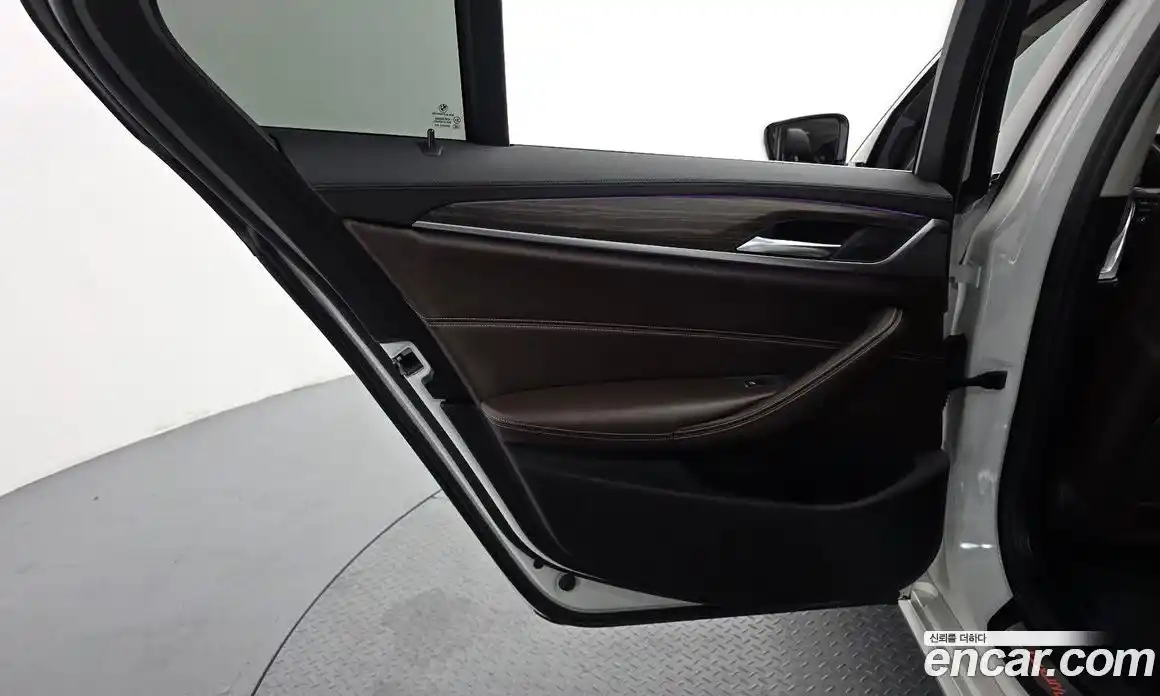 BMW 5 серия 2018 2.0 автомат (гидро), фото 15