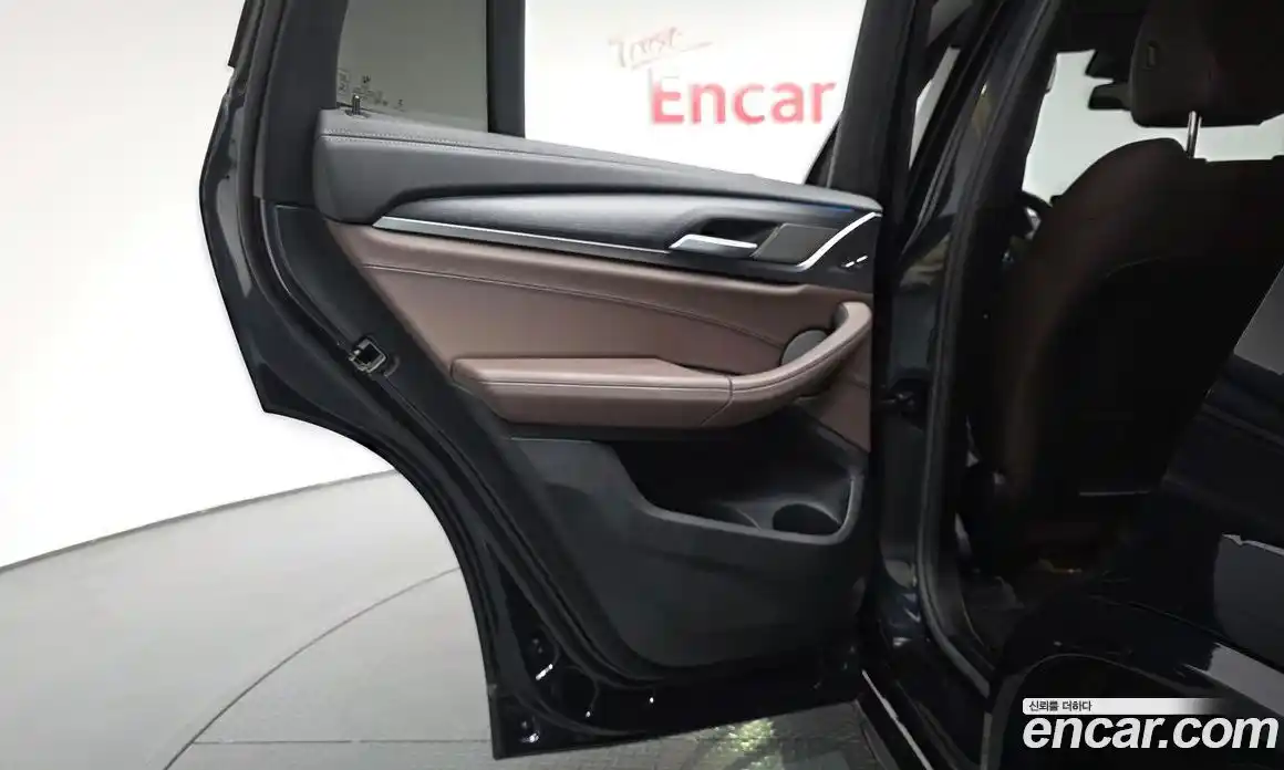 BMW iX3 2023 0.2 автомат (гидро), фото 14