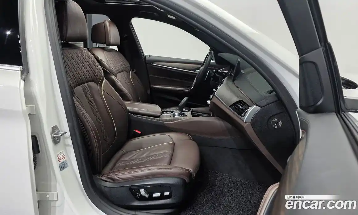 BMW 5 серия 2018 2.0 автомат (гидро), фото 17