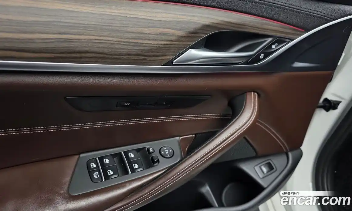 BMW 5 серия 2018 2.0 автомат (гидро), фото 32