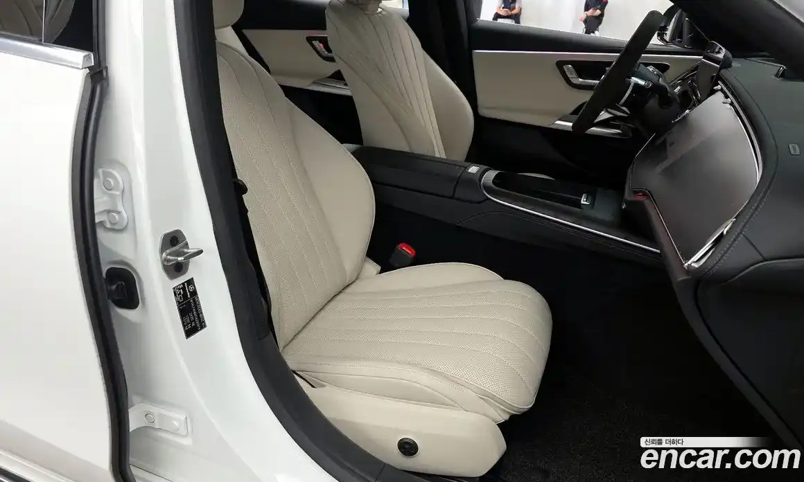 Mercedes-Benz E-Class 2025 2.0 автомат (гидро), фото 11