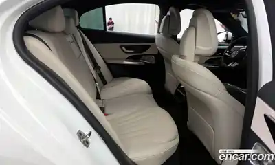 Mercedes-Benz E-Class 2025 2.0 автомат (гидро), миниатюра 12