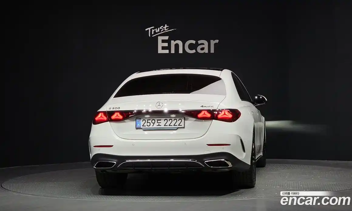 Mercedes-Benz E-Class 2025 2.0 автомат (гидро), фото 4