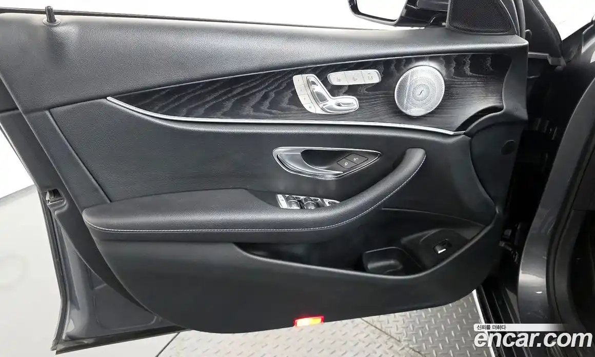 Mercedes-Benz E-Class 2019 2.0 автомат (гидро), фото 14