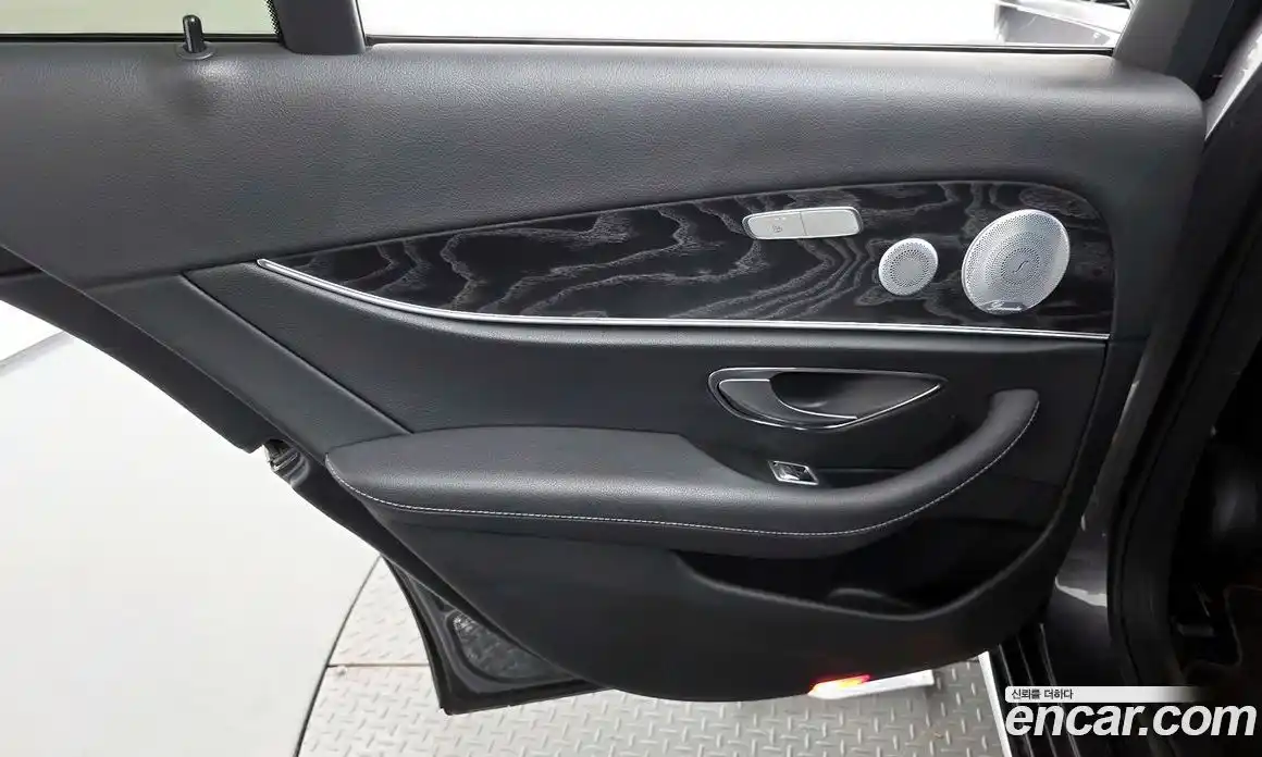 Mercedes-Benz E-Class 2019 2.0 автомат (гидро), фото 15