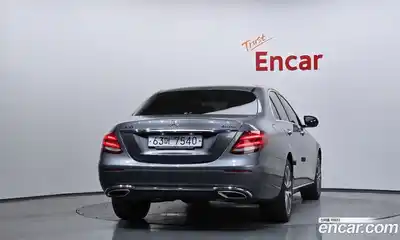 Mercedes-Benz E-Class 2019 2.0 автомат (гидро), миниатюра 4