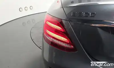 Mercedes-Benz E-Class 2019 2.0 автомат (гидро), миниатюра 9