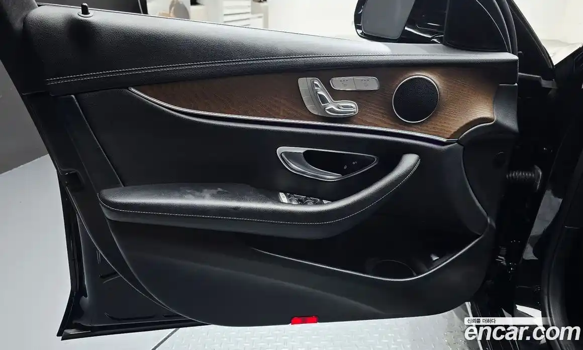 Mercedes-Benz E-Class 2021 2.0 автомат (гидро), фото 14