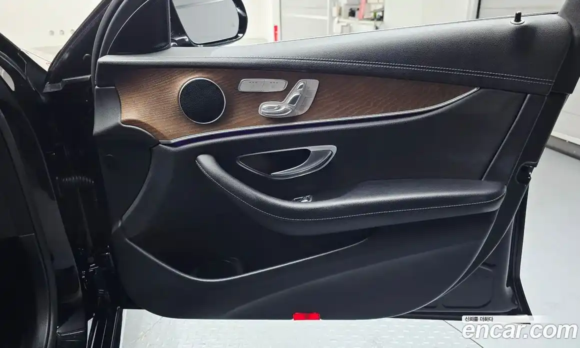 Mercedes-Benz E-Class 2021 2.0 автомат (гидро), фото 15