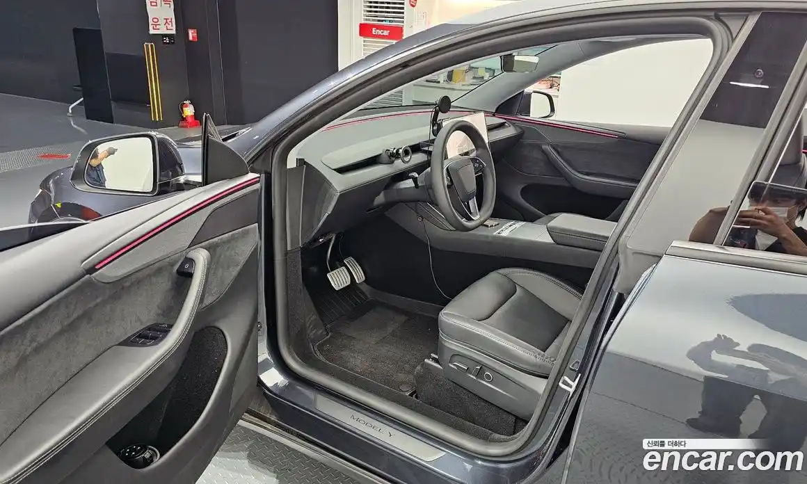 Tesla Model Y 2025 0.2 гидро, фото 13