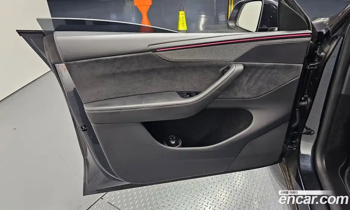 Tesla Model Y 2025 0.2 гидро, фото 14