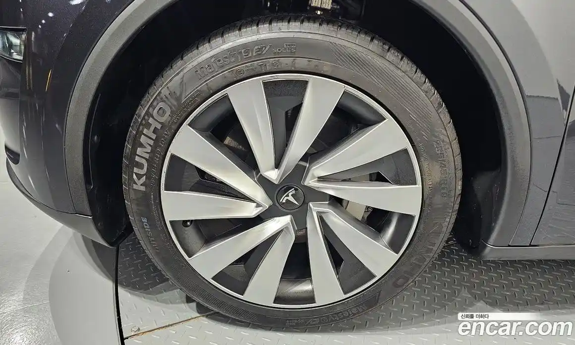 Tesla Model Y 2025 0.2 гидро, фото 5