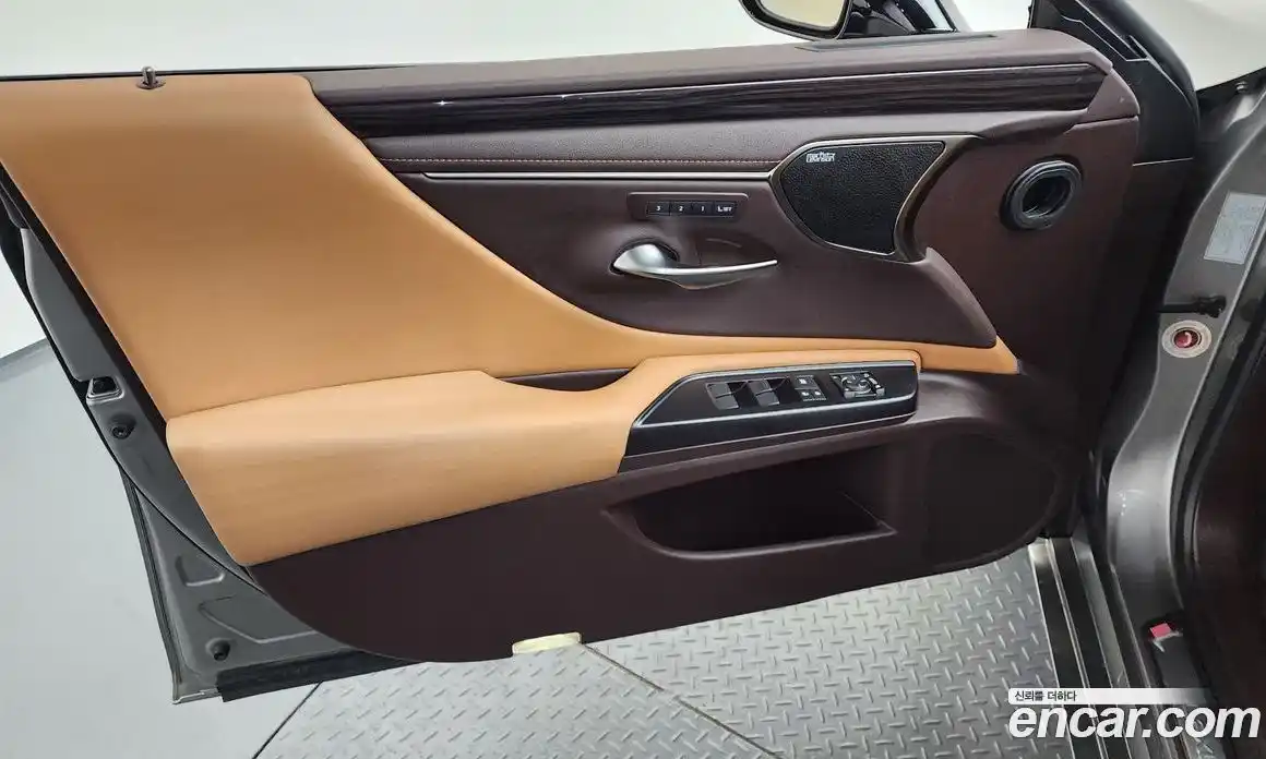 Lexus ES 2019 2.5 гидро, фото 13