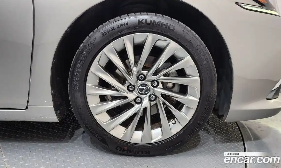 Lexus ES 2019 2.5 гидро, фото 7