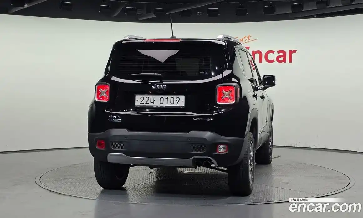 Jeep Renegade 2016 2.0 автомат (гидро), фото 4