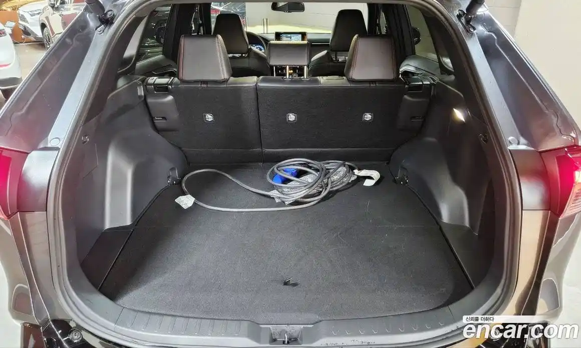 Toyota RAV4 2025 2.5 гидро, фото 5