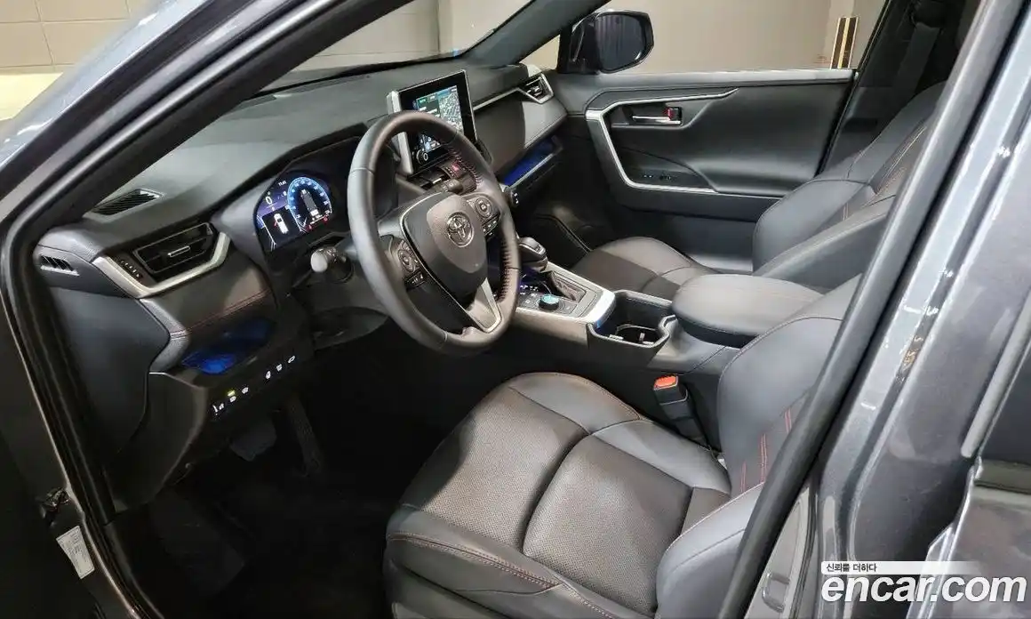 Toyota RAV4 2025 2.5 гидро, фото 7