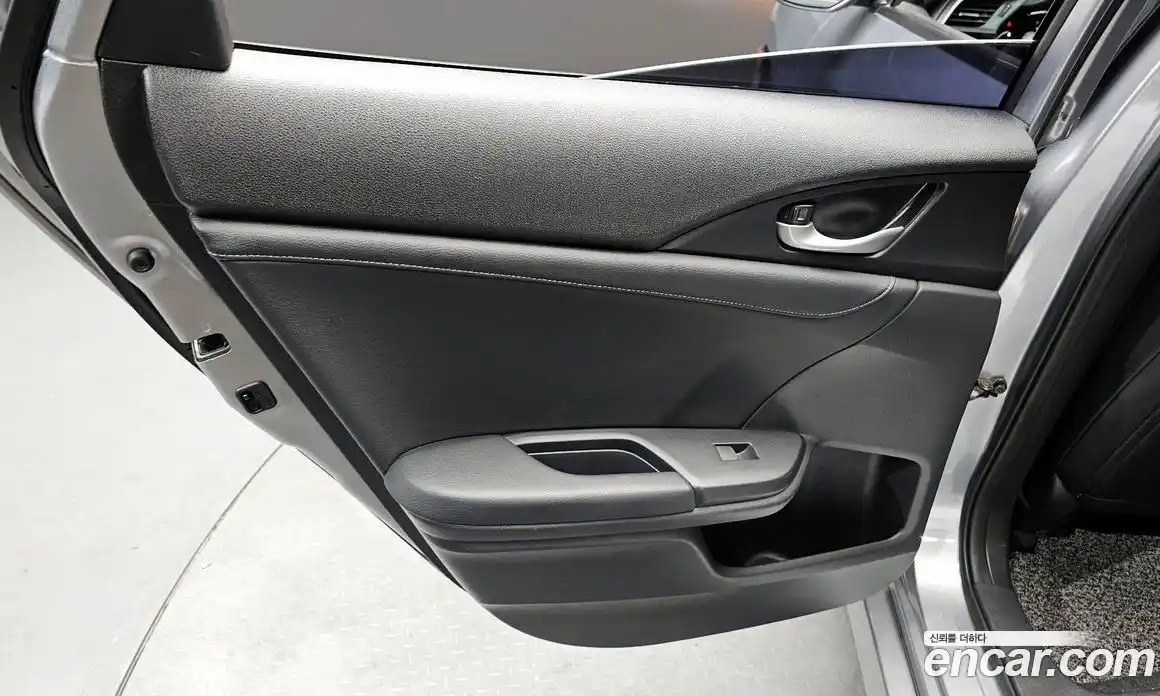 Honda Civic 2017 2.0 автомат (гидро), фото 15