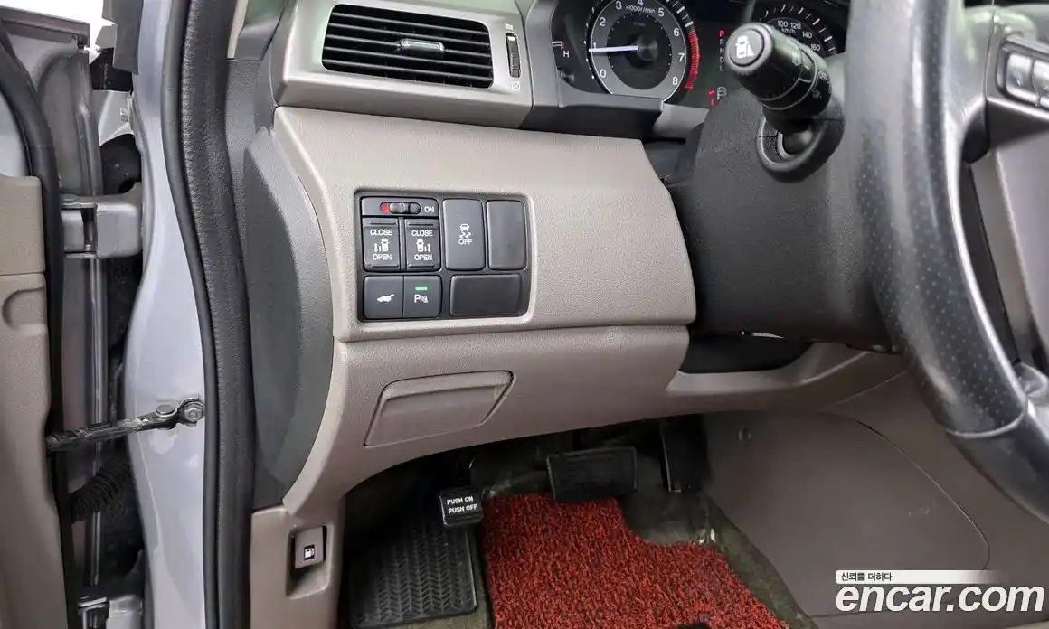 Honda Odyssey 2016 3.5 автомат (гидро), фото 16