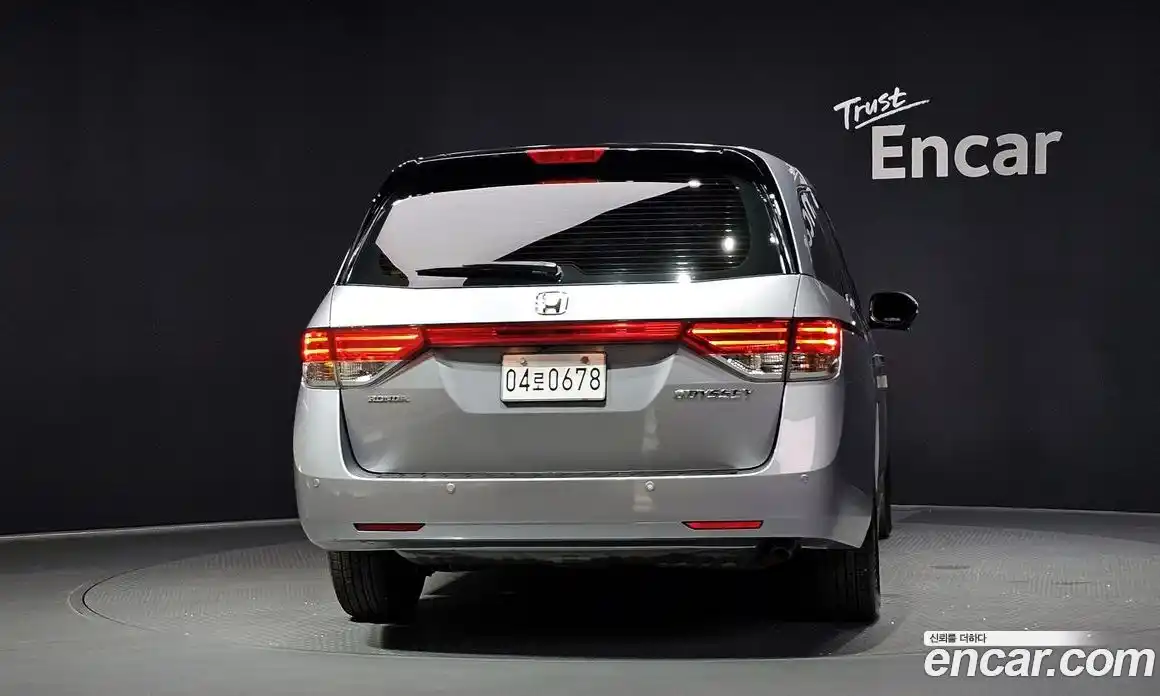 Honda Odyssey 2016 3.5 автомат (гидро), фото 4