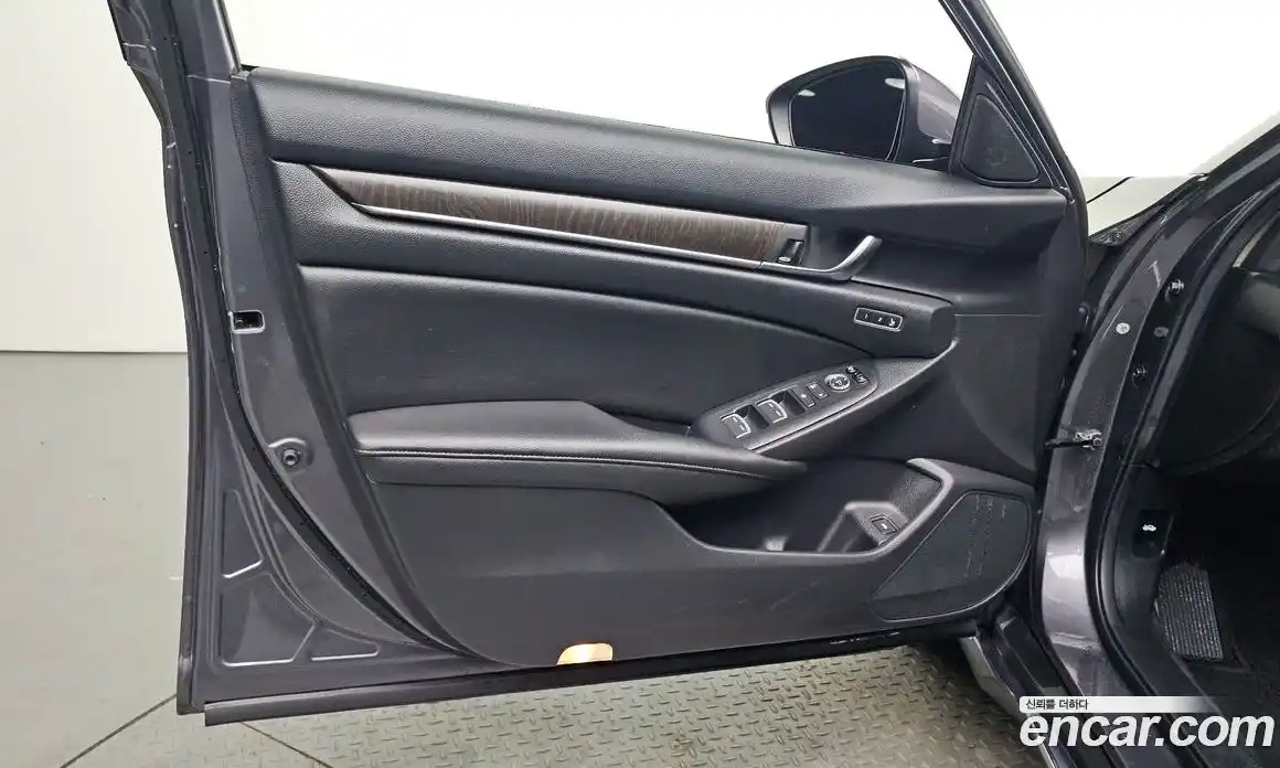 Honda Accord 2019 2.0 автомат (гидро), фото 14