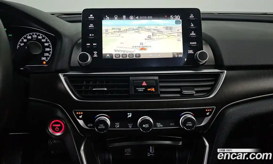 Honda Accord 2019 2.0 автомат (гидро), фото 21